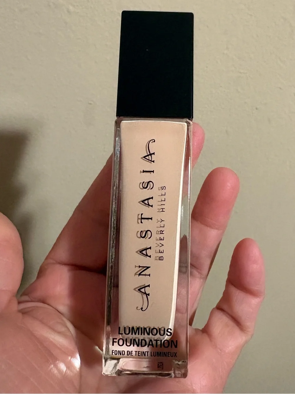 Anastasia Beverly Hills Luminous Foundation - 140N Brand New Never Used.